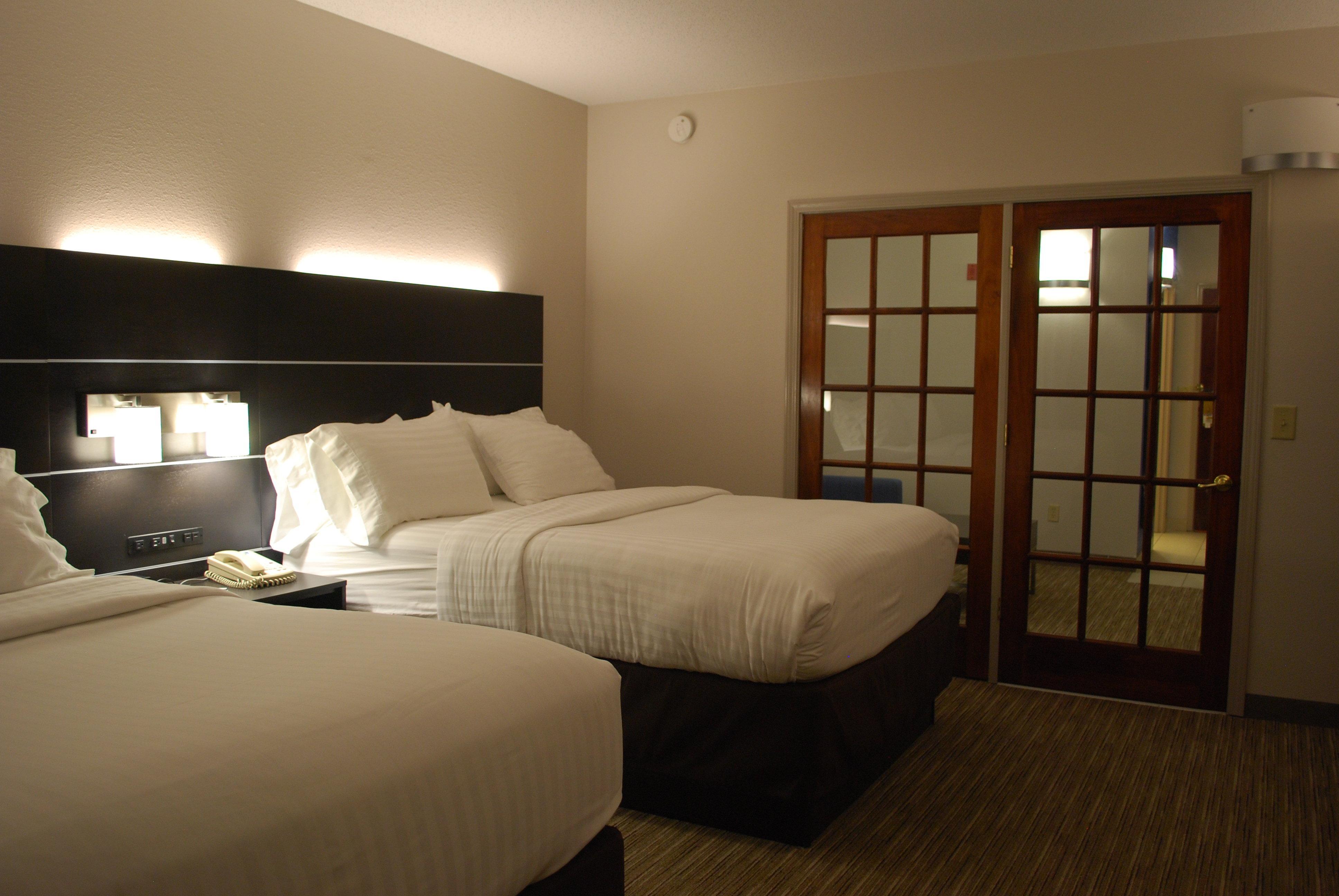 Holiday Inn Express Hotel & Suites Kingsport-Meadowview I-26 By Ihg Exterior photo