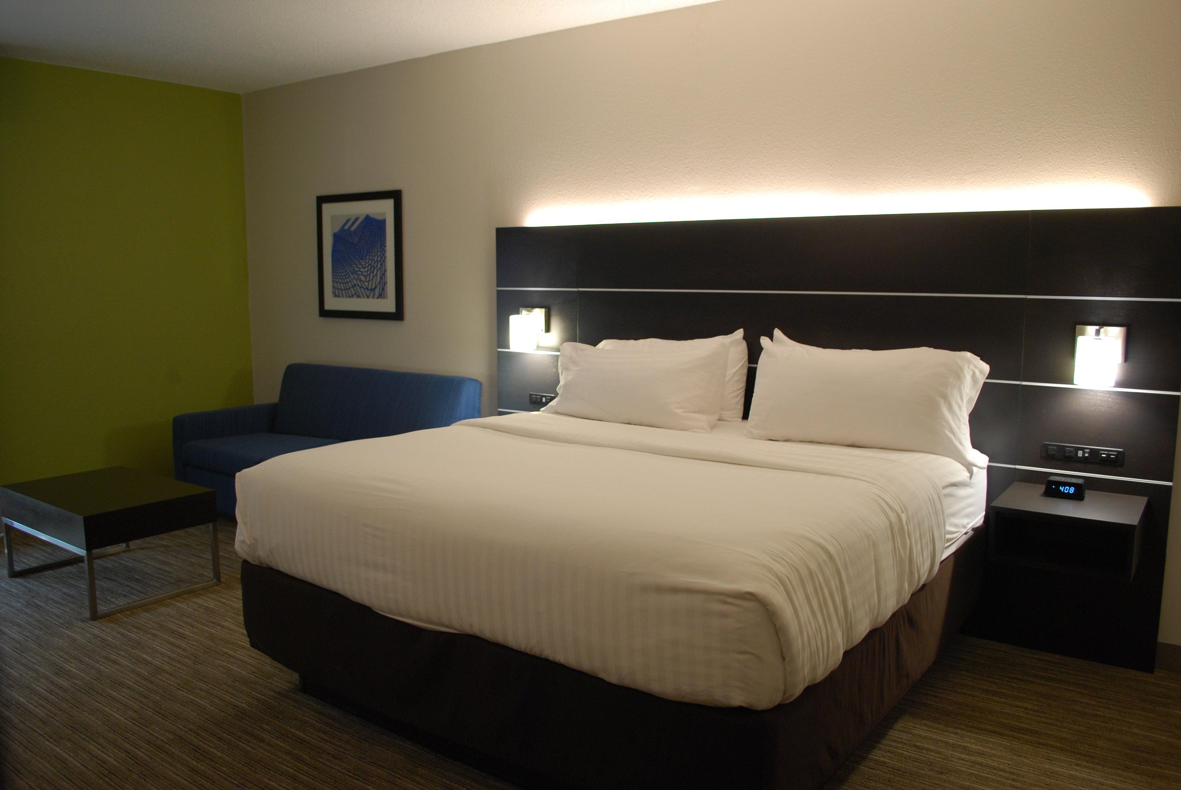 Holiday Inn Express Hotel & Suites Kingsport-Meadowview I-26 By Ihg Exterior photo