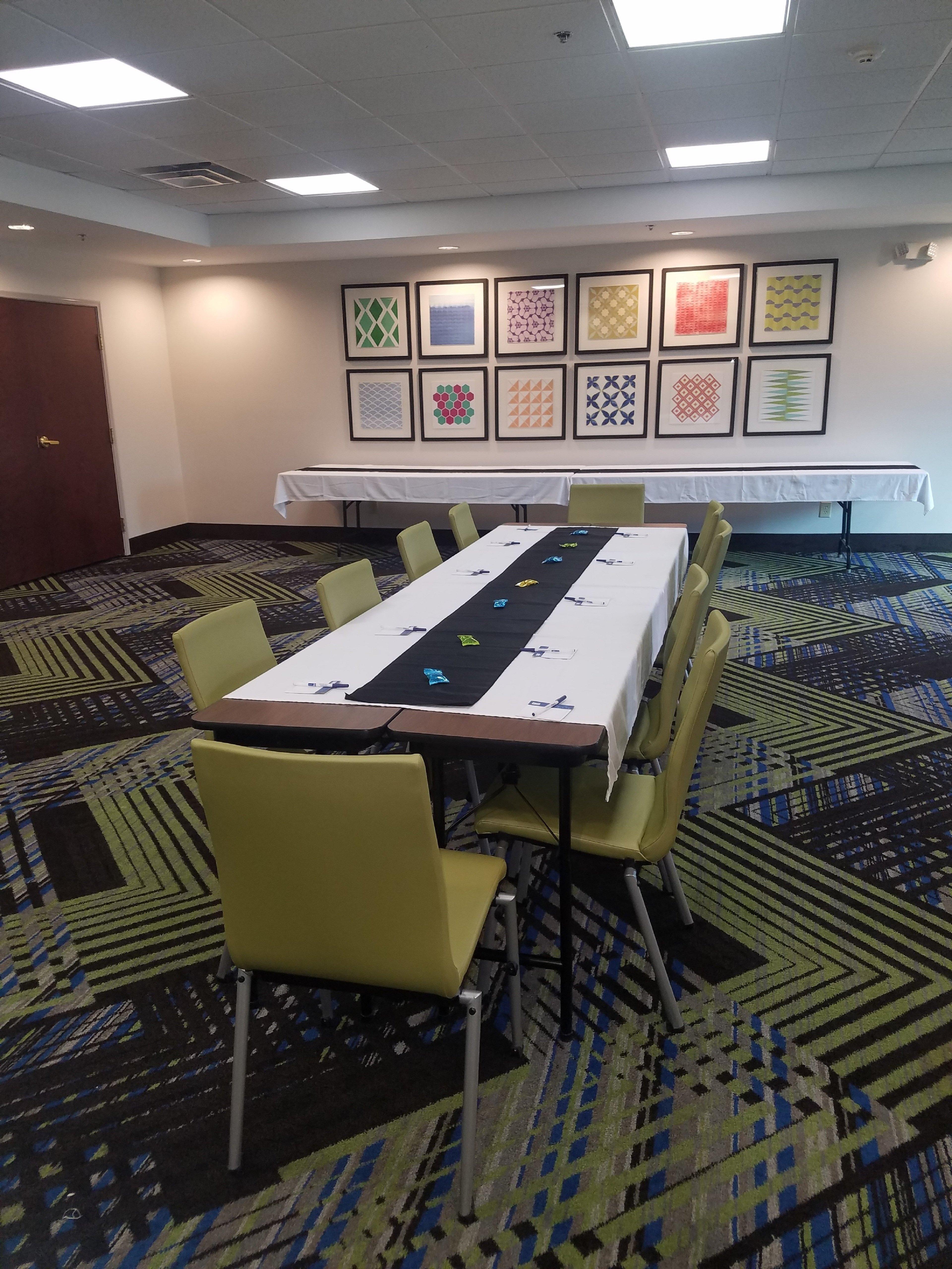 Holiday Inn Express Hotel & Suites Kingsport-Meadowview I-26 By Ihg Exterior photo
