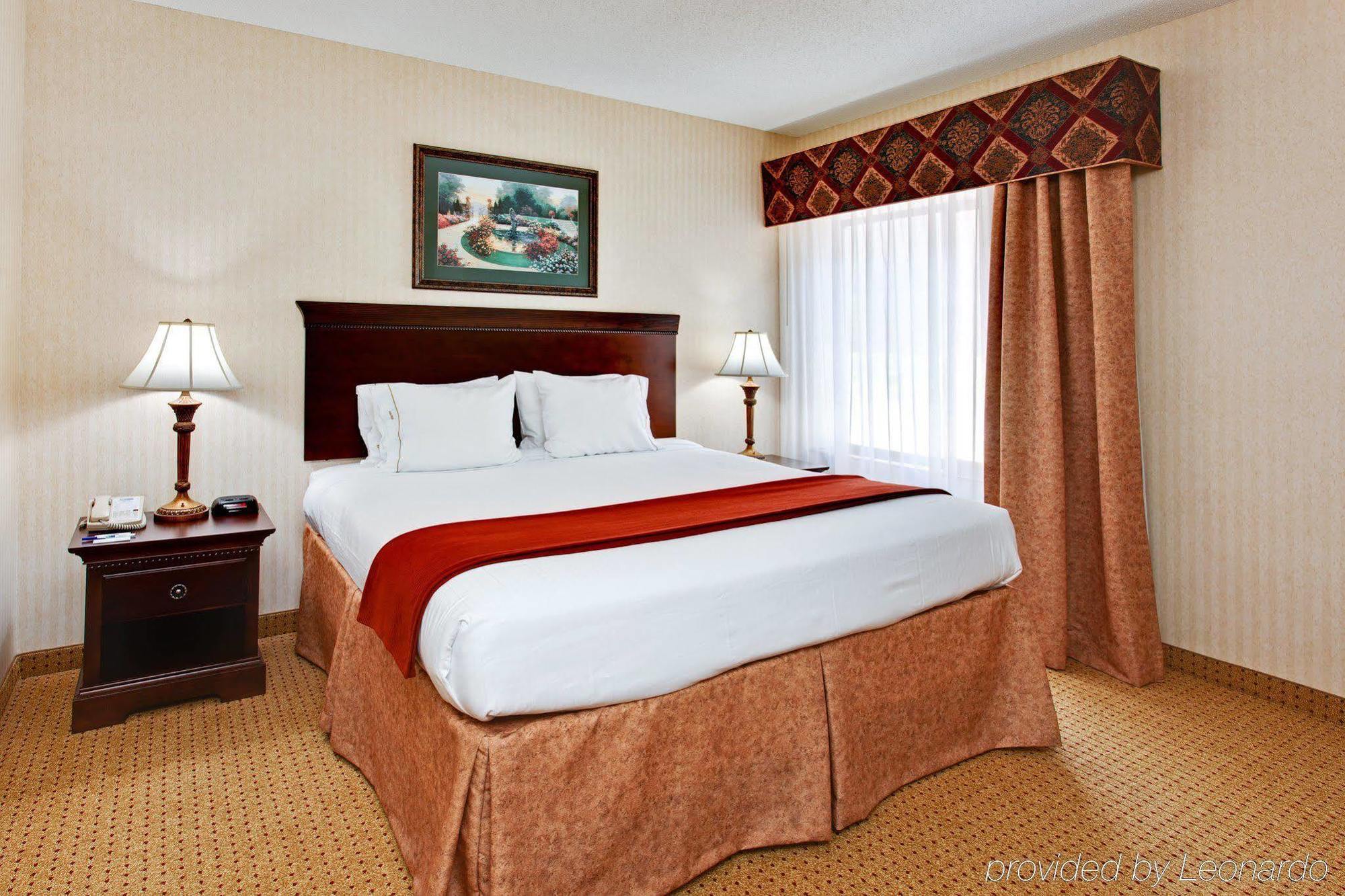 Holiday Inn Express Hotel & Suites Kingsport-Meadowview I-26 By Ihg Exterior photo