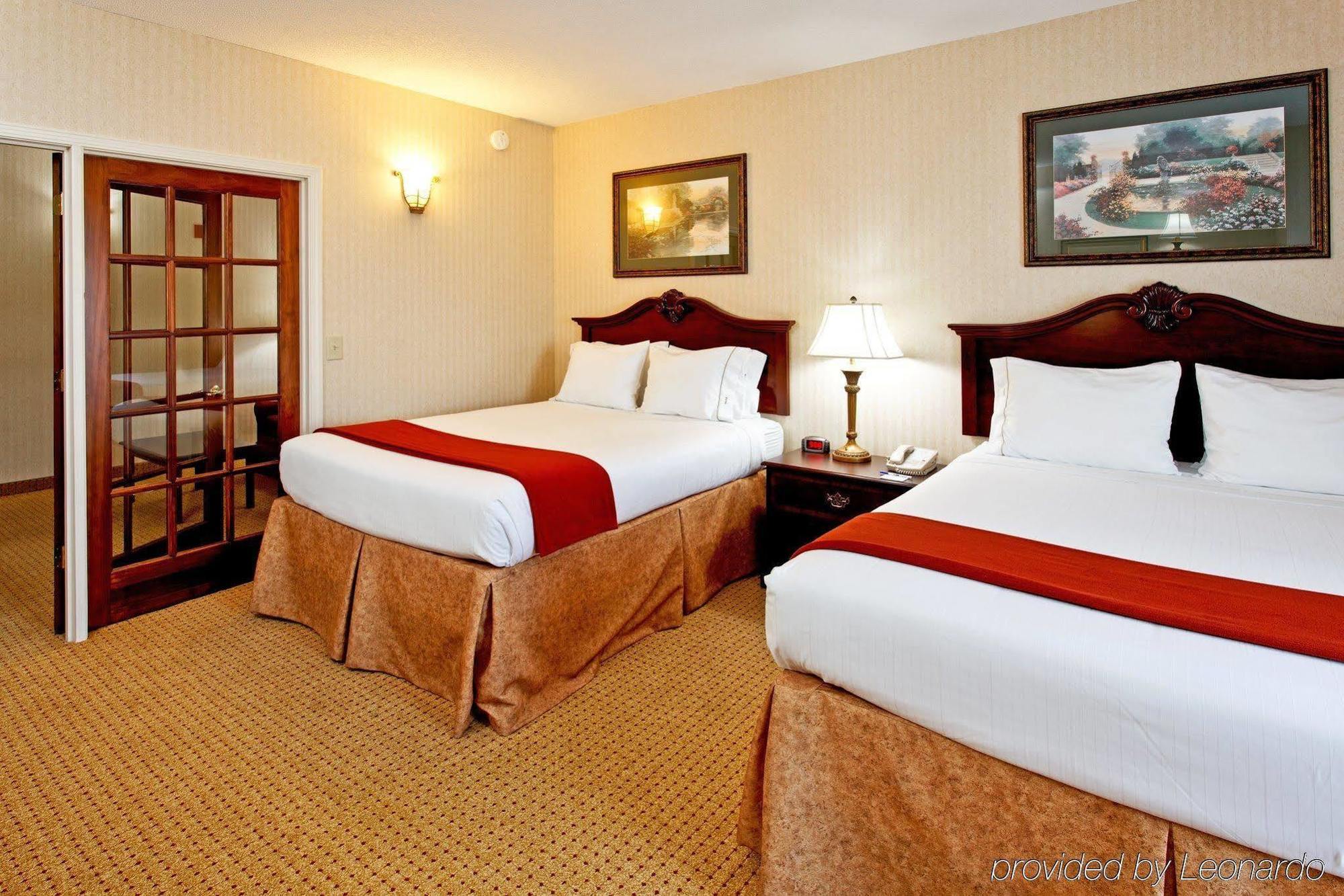Holiday Inn Express Hotel & Suites Kingsport-Meadowview I-26 By Ihg Exterior photo
